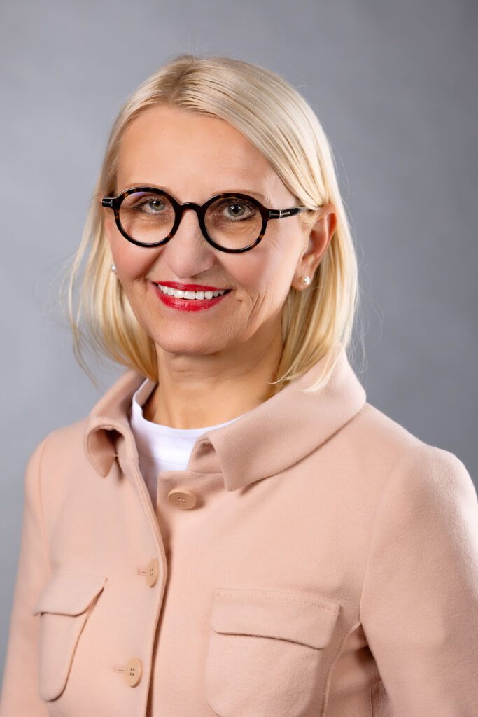 Elena Schulz, Wahlkreis Detmold, Lise-Meitner Realschule