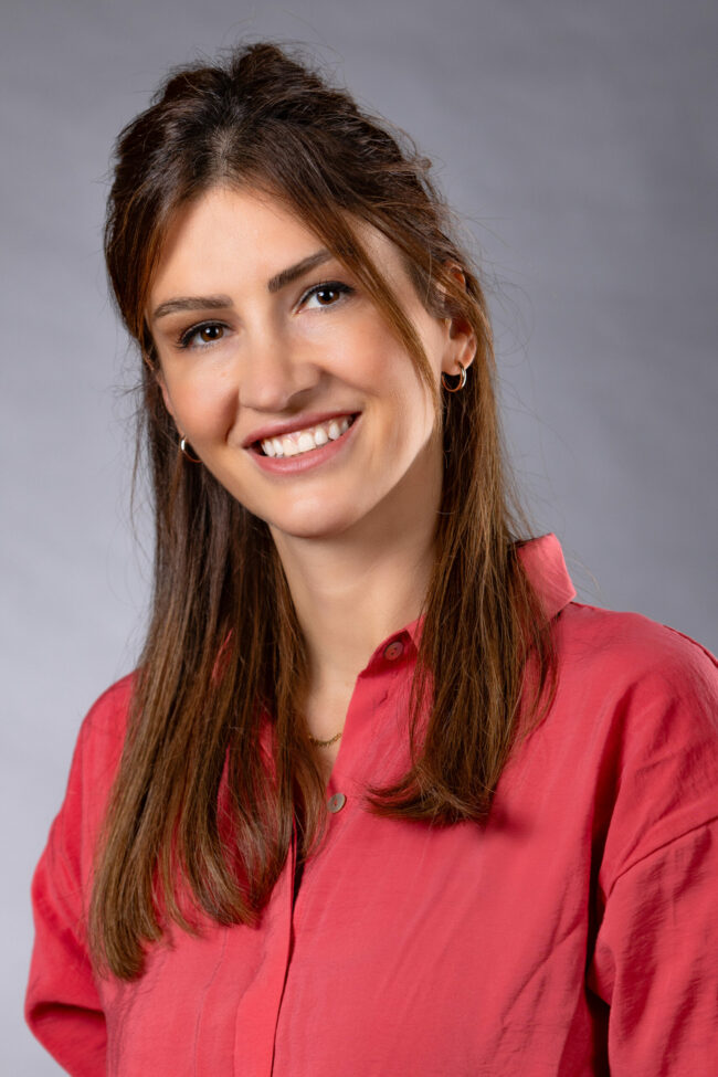 Hacer Acici aus Ratingen. Kandidiert im Wahlkreis Düsseldorf. Lehrer an der Käthe-Kollwitz Realschule.