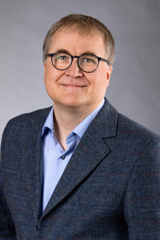 Martin Dittrich aus Übach-Palenberg. Kandidiert im Wahlkreis Köln. Lehrer an der Realschule Übach-Palenberg.